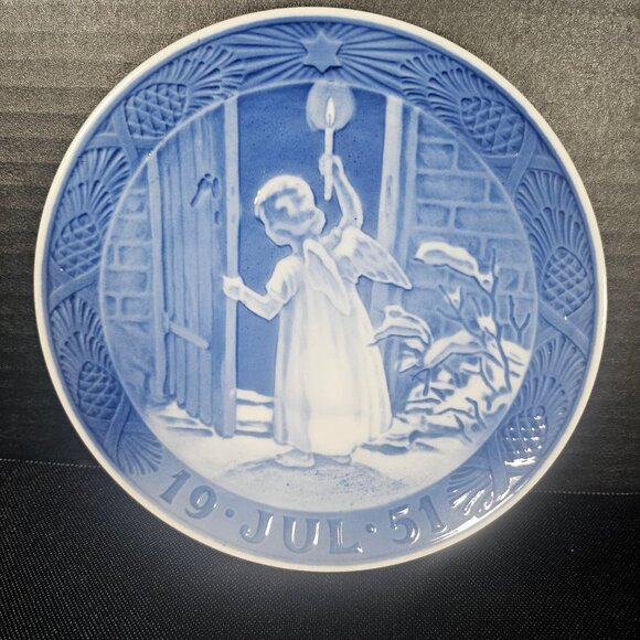 Vintage 1951 Royal Copenhagen Blue White Christmas Plate Christmas Angel